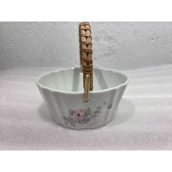 Vintage Russ Porcelain Basket Woven Handle Japan Flowers #4939 Trinket 2-1/4" - Picture 4 of 10